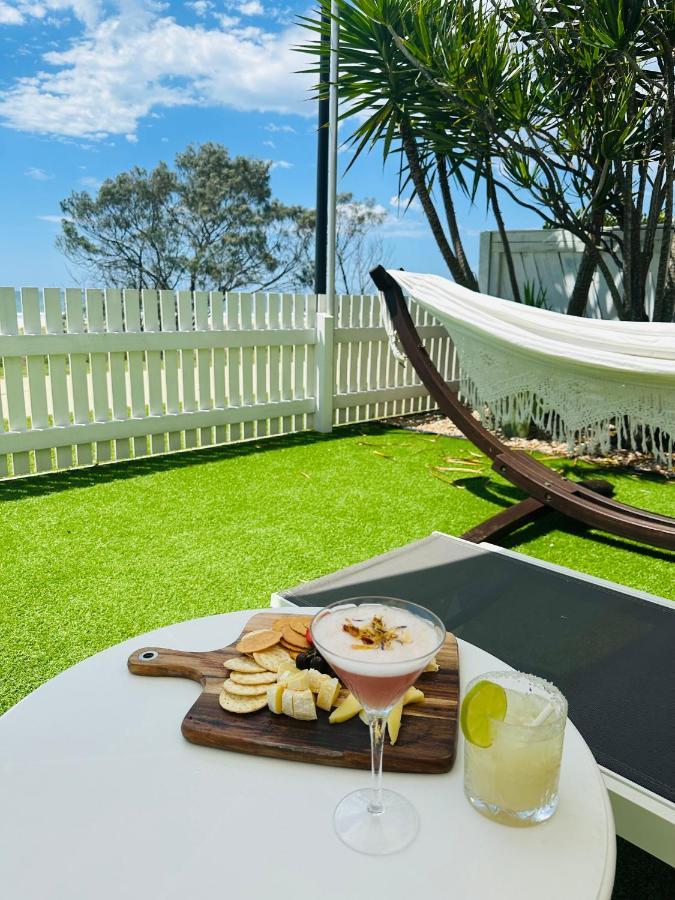 Tessa'S On The Beach Gold Coast Exterior photo